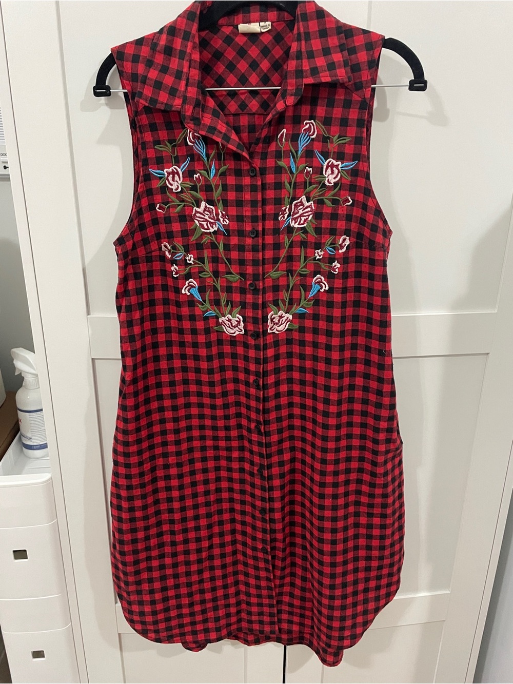 Embroidered Red Buffalo Plaid Sleeveless Button-Up Dress 100% Cotton Sz M